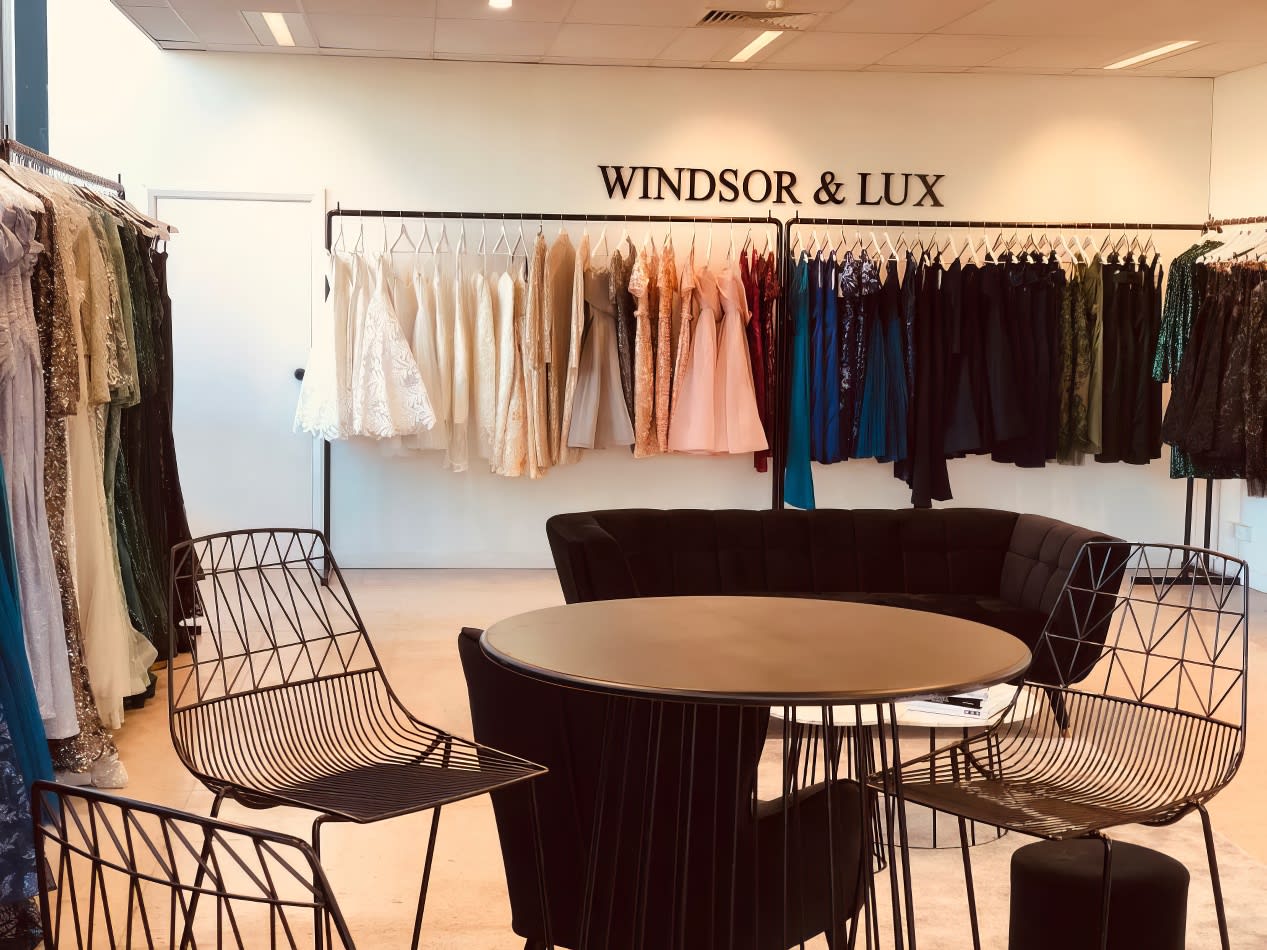 Windsor & lux boutique in Sydney offers Black Wire Stool and Black Arrow Stool Hire.