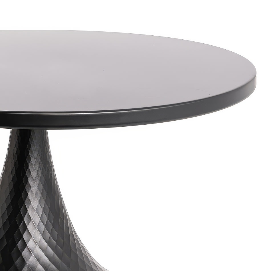 Close-up of our black cake stand