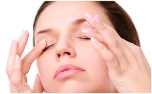 what causes eyelash loss