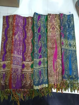 WINTER SEASON BANARSI SHAWLS  LADES AND GENTS SHAWALS