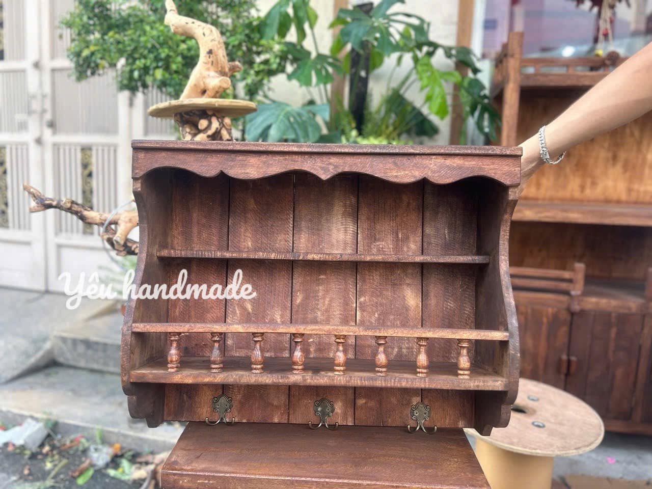Kệ Tủ Treo Chữ S