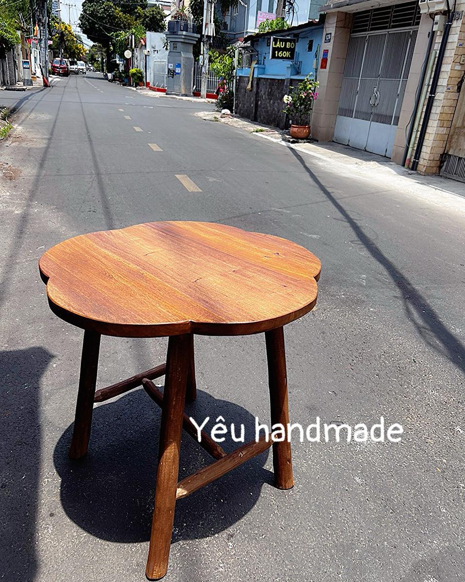 Bàn Gỗ Hoa Mai