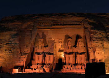 abu-simbel-noche