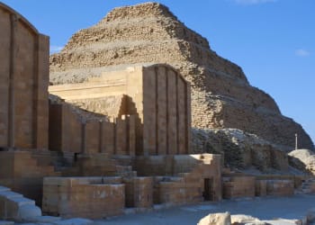 saqqara-detalle-piramides