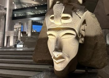 busto-de-akenaton