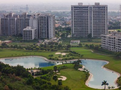 Mahagun manorialle natural pond image
