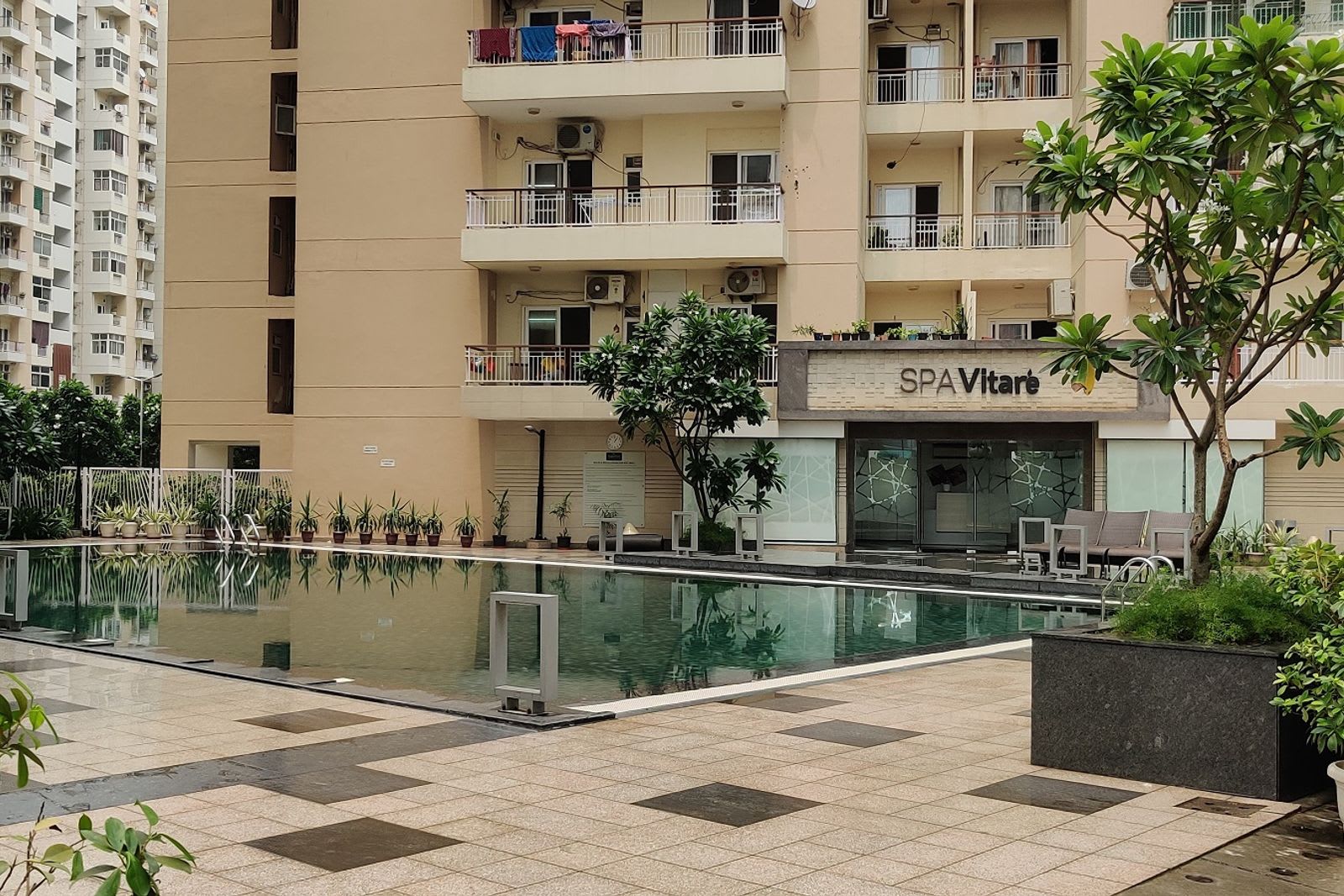 Gulshan vivante swimming pool image