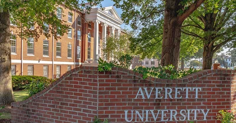 Averett University outside view of building