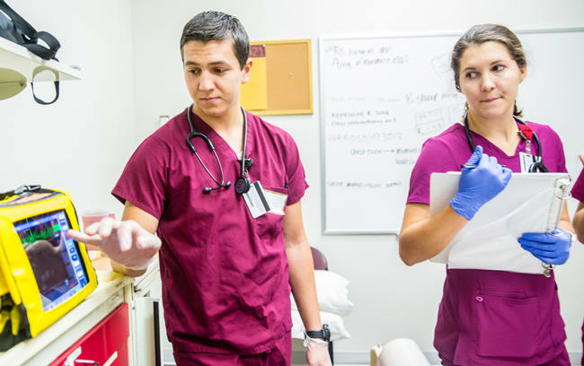 ABSN students in a clinical setting