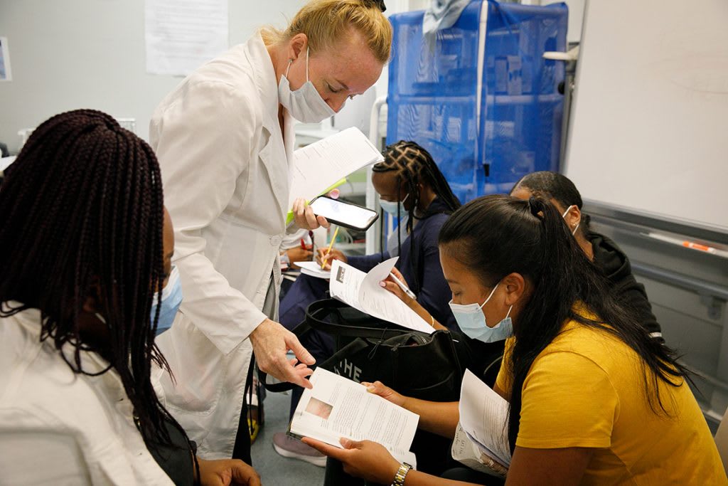 nurses in lab 