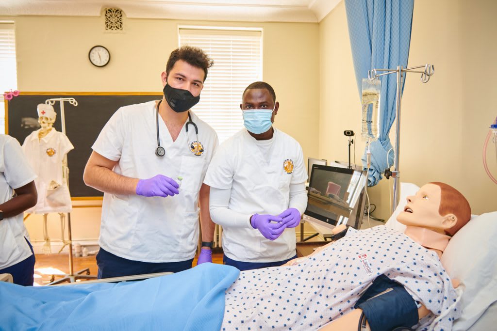 How to Become a Nurse Practitioner in 6 Steps
