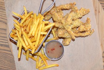 Chicken Strips With Fries Sweet Chill Dip