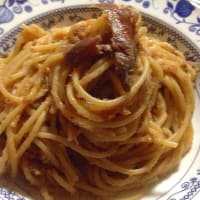 Spaghetti with anchovies and breadcrumbs