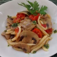 Strozzapreti con funghi