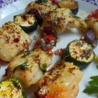 Brochetas de perlón con verduras