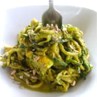 raw zucchini spaghetti with pesto cream