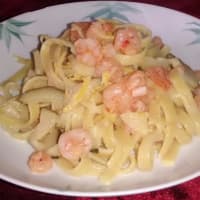 Lemon Tagliolini with shrimp, zucchini and lemon