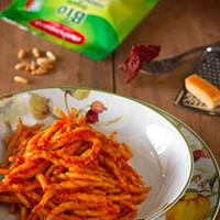 Cavatelli con pesto de tomates secos y piñones