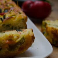 Plumcake calabacín y pimientos salados