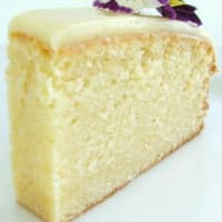 Pastel de chocolate blanco