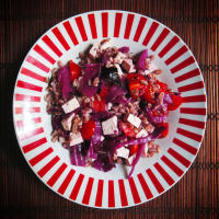 Farro repollo morado y tofu marinado Farro repollo morado y tofu marinado