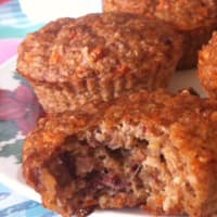 Carrot cakes with quinoa and almonds