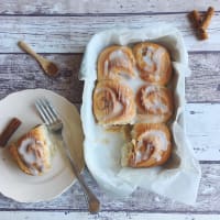 Cinnamon rolls vegan spelled