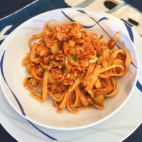 Linguini con salsa de pescado