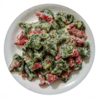 Gnocchetti di patate e spinaci con philadelphia e speck