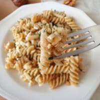 Pasta with walnut pesto and herbs step 4