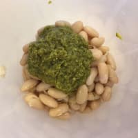 Crema de habas con pesto paso 1