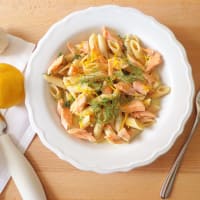 Penne with yogurt sauce, dill and salmon trout step 4