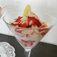 Crema de almendras y yogur leche limón Crema de almendras y yogur leche limón