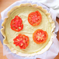 Quiche with pesto, cheese and tomatoes step 4