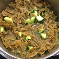 Pasta with Zucchini and beetroot sauce step 2