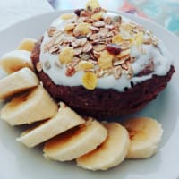 MUGCAKE OF BANANA, COCOA AND OATS