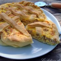 pastel salado con cebolla y salchicha