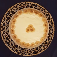 pastel de crema de plátano