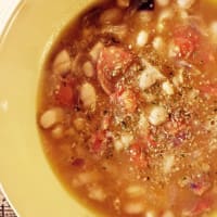 SOPA DE HABAS Y TOMATES