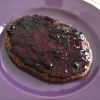Pancake con cuore al cioccolato Pancake con cuore al cioccolato