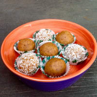 Bolitas Crudiveganas de Zanahoria y Frutos Secos paso 5