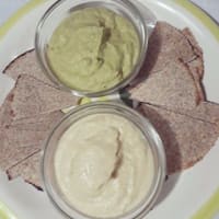 humus de garbanzo y nachos integrales