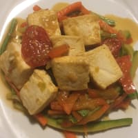 Tofu sliced ​​with vegetables