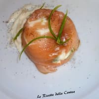 Delicate cheese with salmon zucchini and stracchino