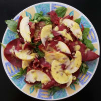 Bresaola, rúcula y manzana ...