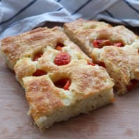 Focaccia Barese Di Patate Con I Pomodorini Focaccia Barese Di Patate Con I Pomodorini