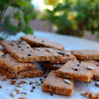 Red lentils crackers