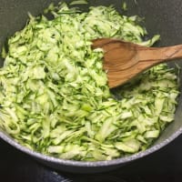 Pasta y calabacín con olor a limón paso 1