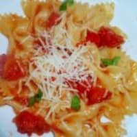 Pastas con los tomates frescos