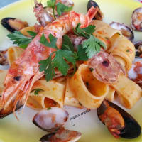 Calamarata con ragù di mare Calamarata con ragù di mare